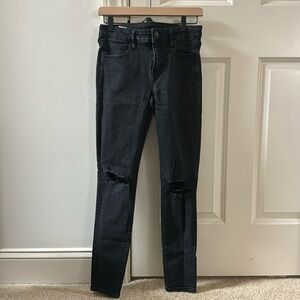 Size 4 American eagle skinny jeans